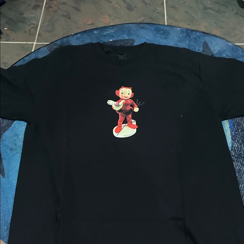 Black Tee